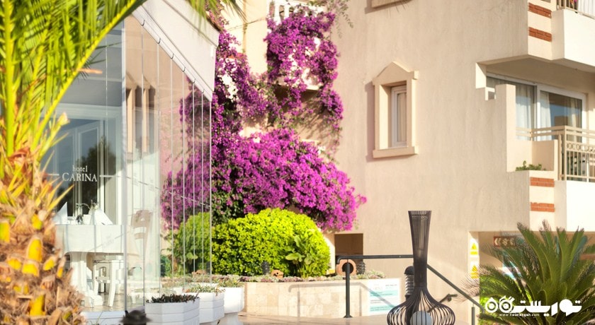 تزئین زیبای هتل کارینا با گل